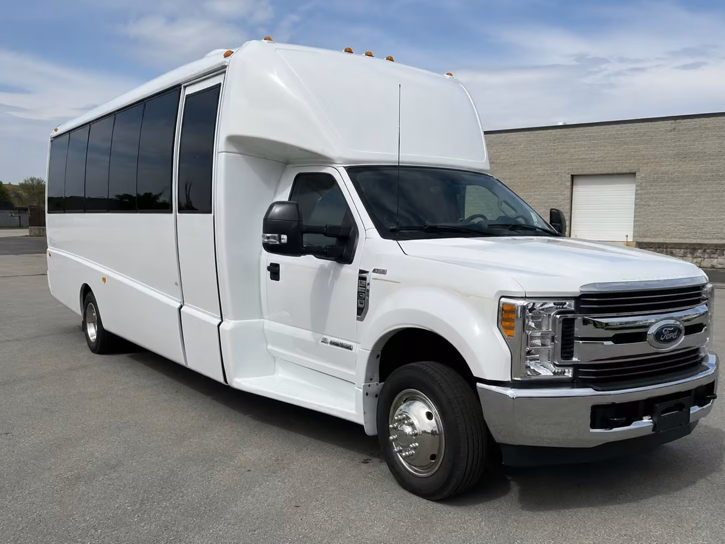 20 passenger minibus