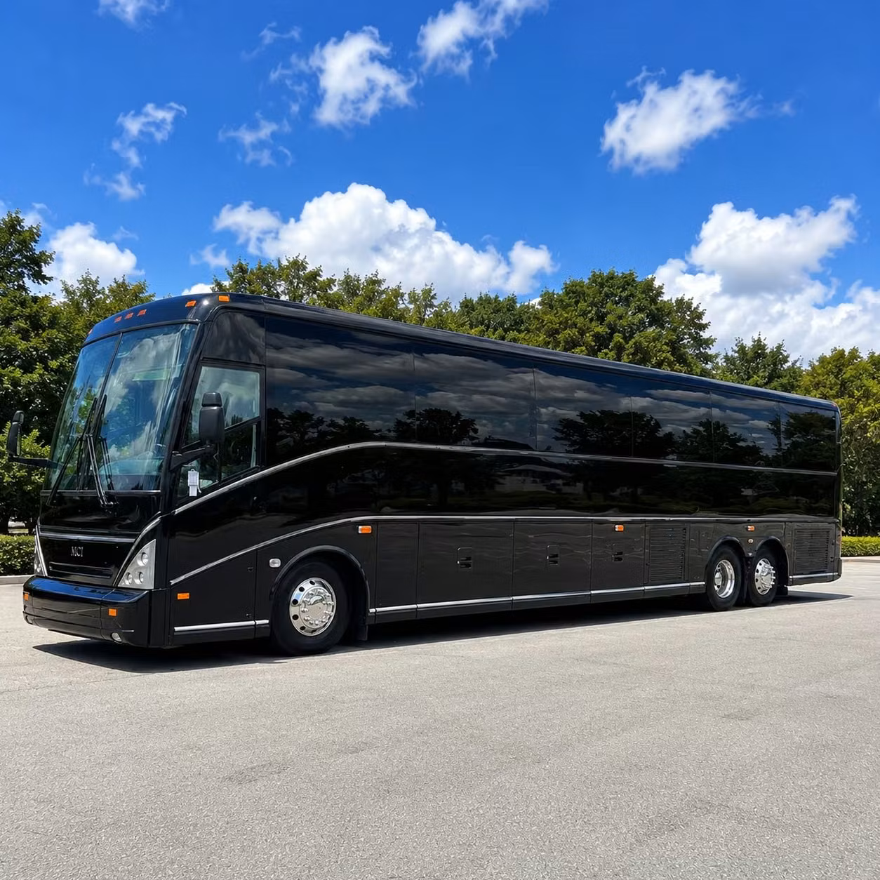 atlanta wedding shuttle bus rentals that keep every guest on schedule