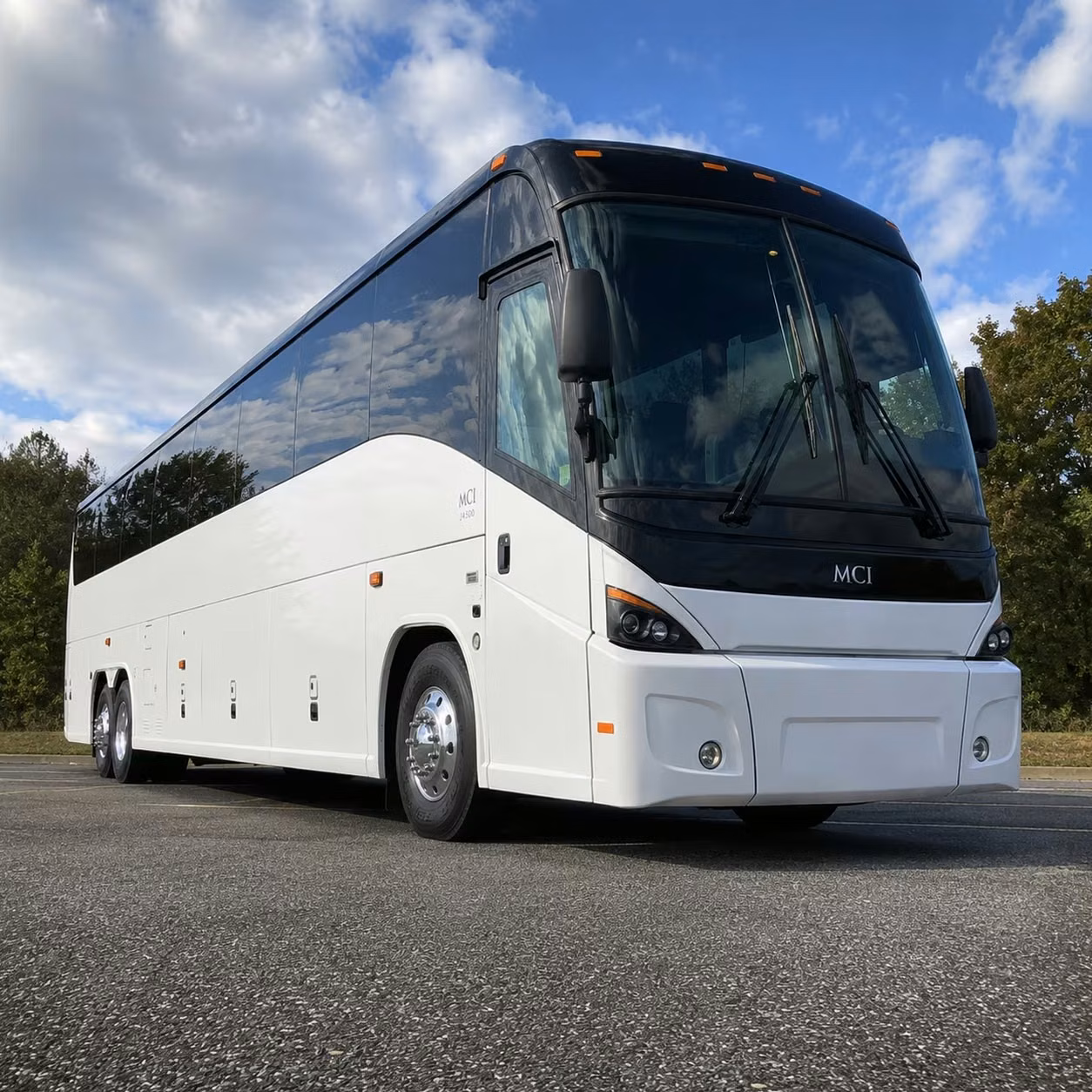 construction crew and worksite shuttle services across the atlanta metro